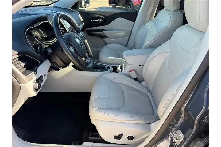 $20263 : Jeep Cherokee 2021 4x4 Latit image 10