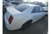 $26400 : Chrysler 300 2022 Touring 4d thumbnail