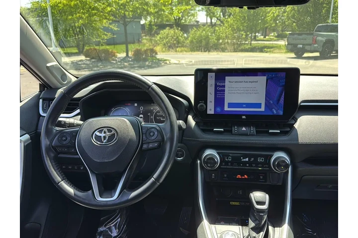 $38699 : 2023 RAV4 Hybrid Limited image 10