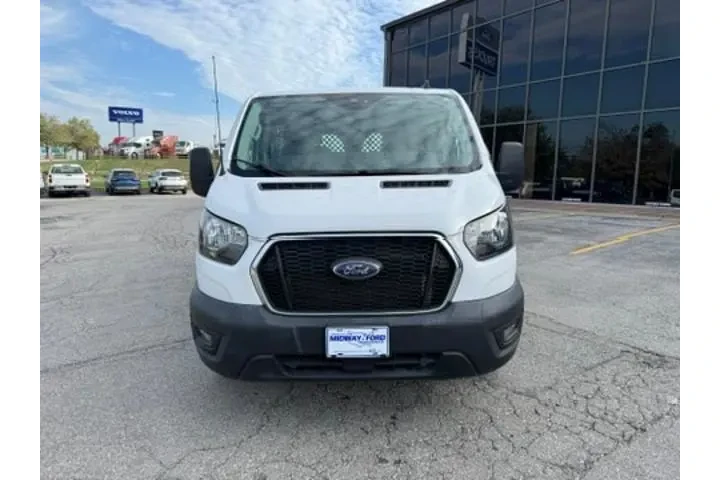 $33988 : Ford Transit 2023 250 3dr SW image 7