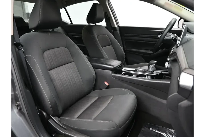 $15306 : Nissan Altima 2024 2.5 SV 4d image 10