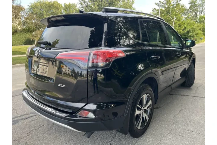 $13997 : 2018 RAV4 XLE image 7