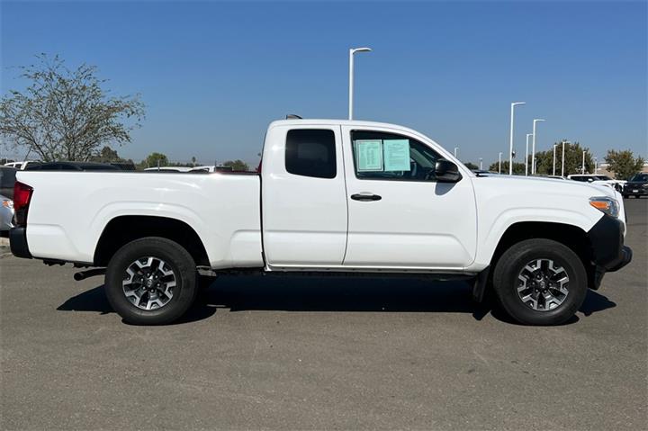 $23998 : Tacoma SR image 3