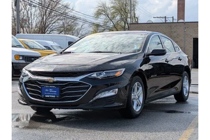 $16887 : Chevrolet Malibu 2023 LT 4dr image 8