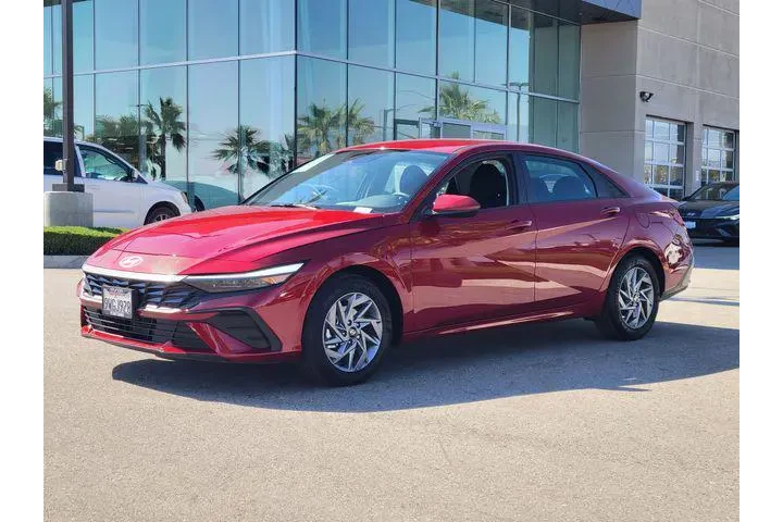 $23041 : Hyundai ELANTRA Hybrid 2025 image 8