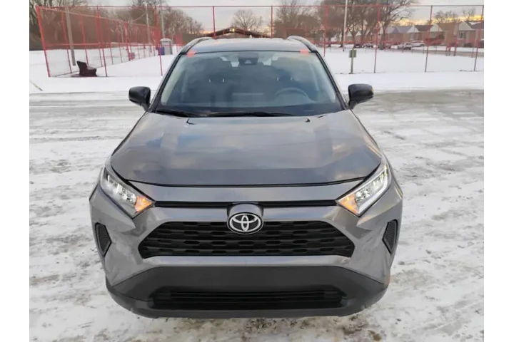 $19995 : 2020 RAV4 LE image 3