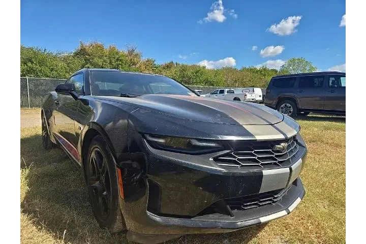 $21398 : Chevrolet Camaro 2020 LT 2dr image 5