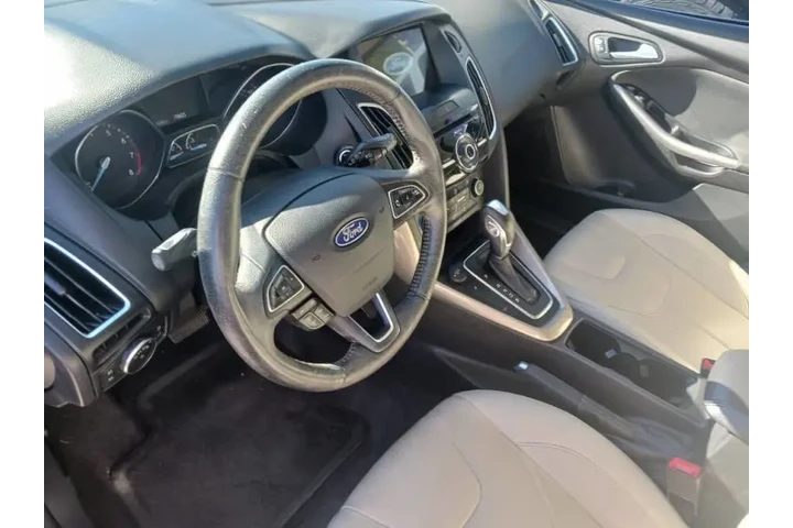 $7900 : 2018 Focus Titanium image 4