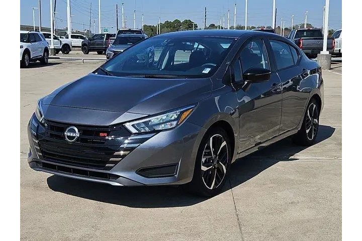 $17147 : Nissan Versa 2024 SR 4dr Sed image 7