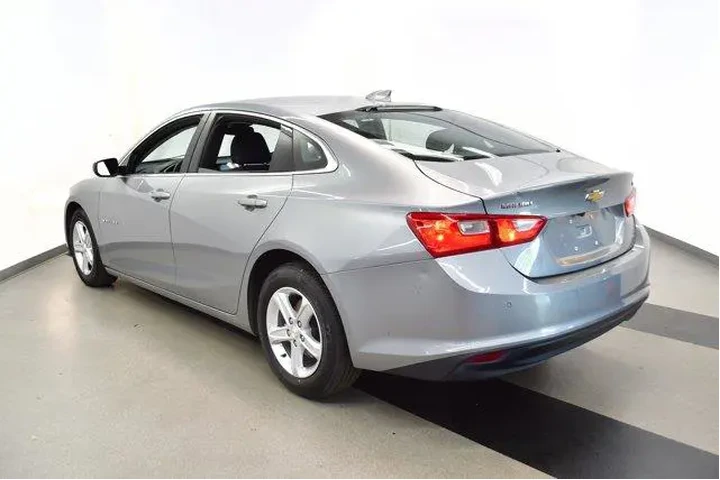 $16994 : Chevrolet Malibu 2024 LT 4dr image 5
