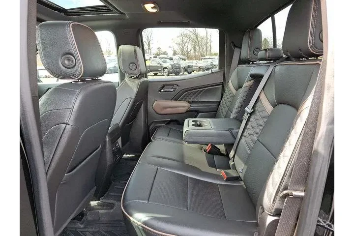 $39995 : GMC Canyon 2023 4x4 Denali 4 image 10