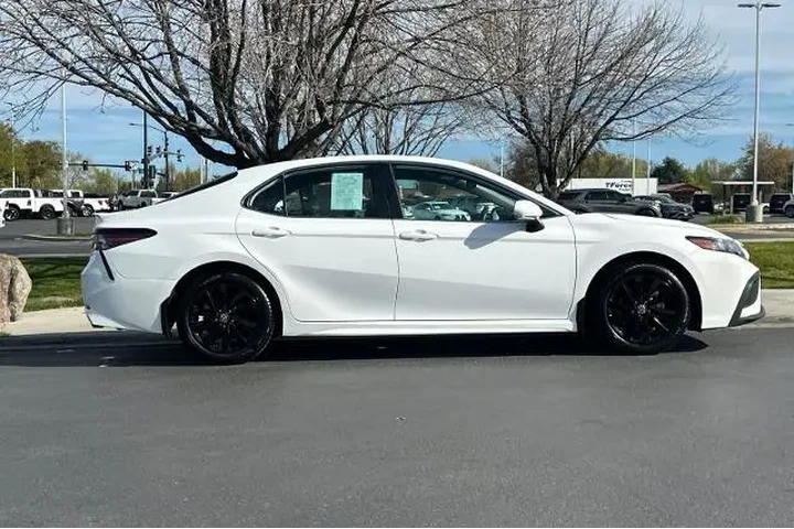 $27995 : Toyota Camry 2024 SE 4dr Sed image 8