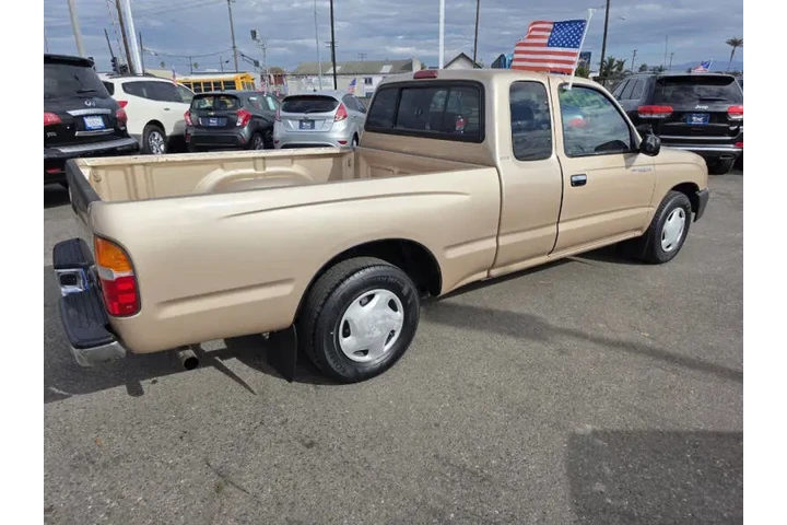 $9995 : 1999 Tacoma SR5 image 4