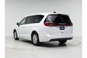 $31998 : Chrysler Pacifica 2023 Touri thumbnail