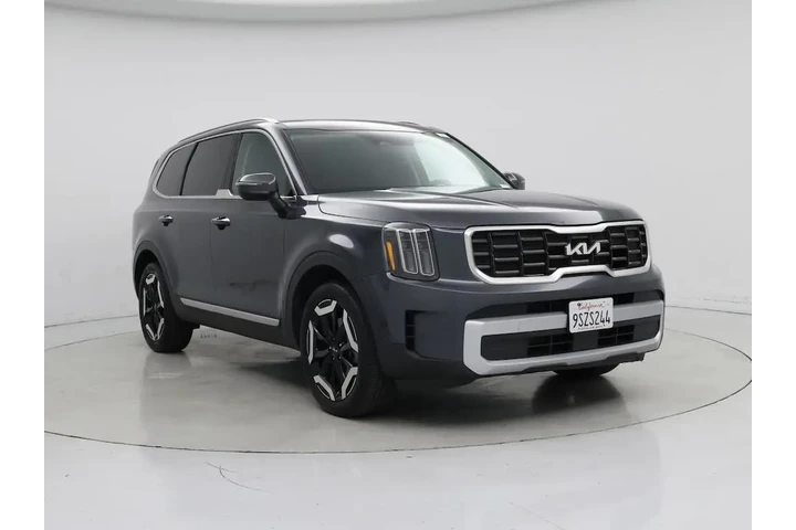 $31998 : Kia Telluride 2024 S 4dr SUV image 1