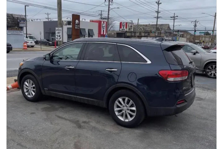 $12800 : 2018 Sorento LX image 4