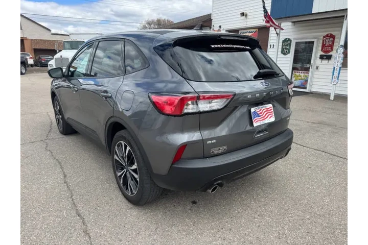 $13990 : 2022 Escape SE image 9