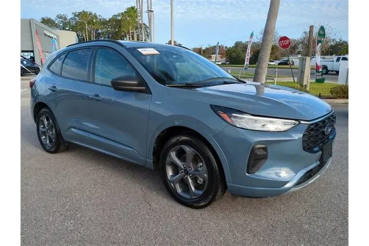 $19999 : Ford Escape 2024 ST-Line 4dr image 2