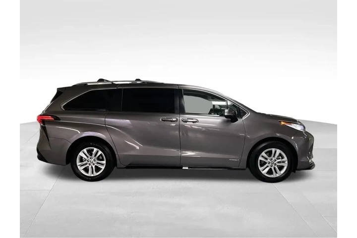 $39588 : Silver Certified2021 Sienna L image 6