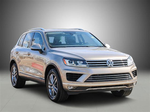 $15990 : Pre-Owned 2015 Volkswagen Tou image 3