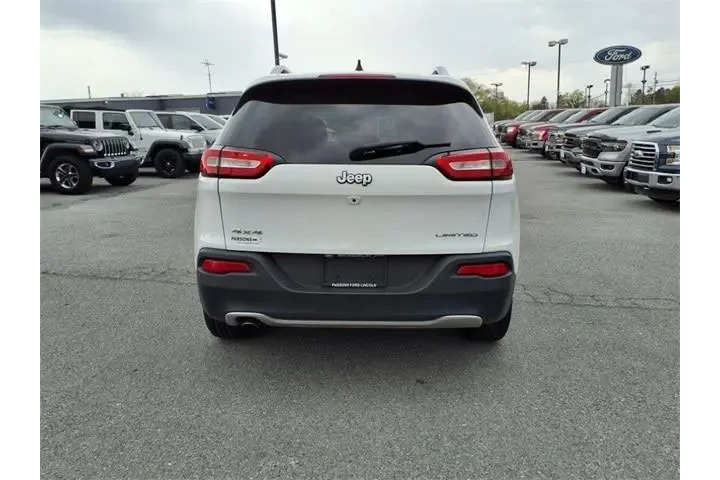 $13900 : Jeep Cherokee 2017 4x4 Limit image 5