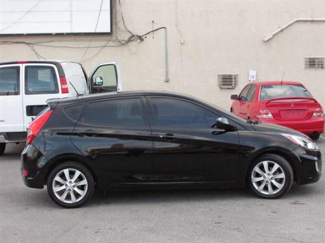 $6995 : 2012 Accent SE image 8