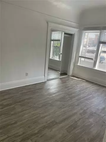 $1500 : 939 Valencia St image 1
