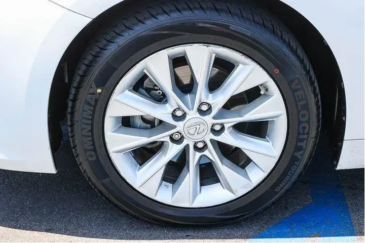 $17998 : Lexus ES 300h 2013 4dr Sedan image 9