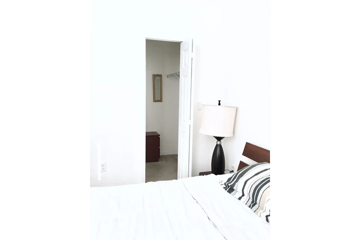 $1000 : COMODA HABITACIÓN DORAL image 8