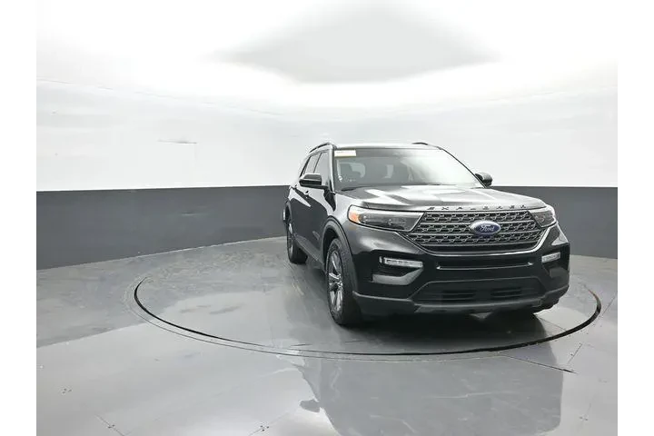 $31672 : Ford Explorer 2022 AWD XLT 4 image 2