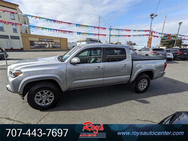 $28995 : 2018 Tacoma SR5 V6 4WD Truck image 4