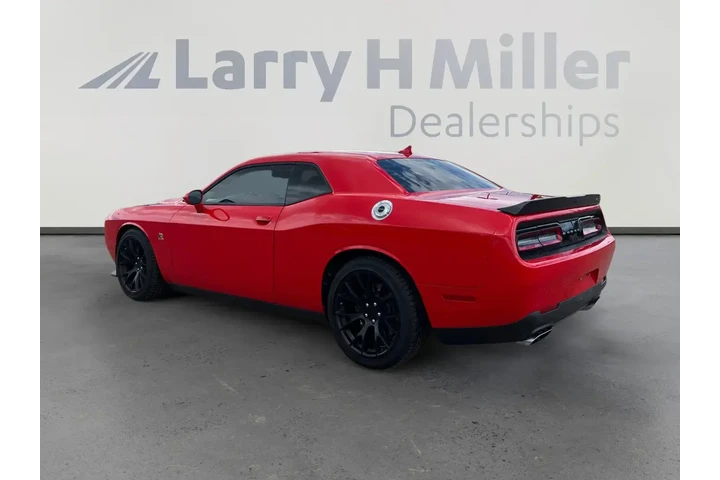 Dodge Challenger 2018 R/T Sc image 3