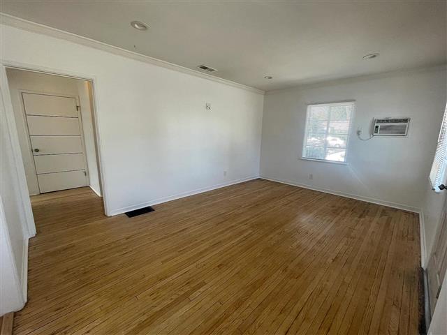 $850 : House for rent North Hollywood image 4