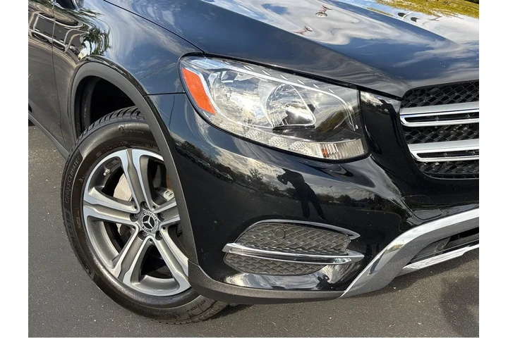 $25000 : 2019 GLC 300 image 7
