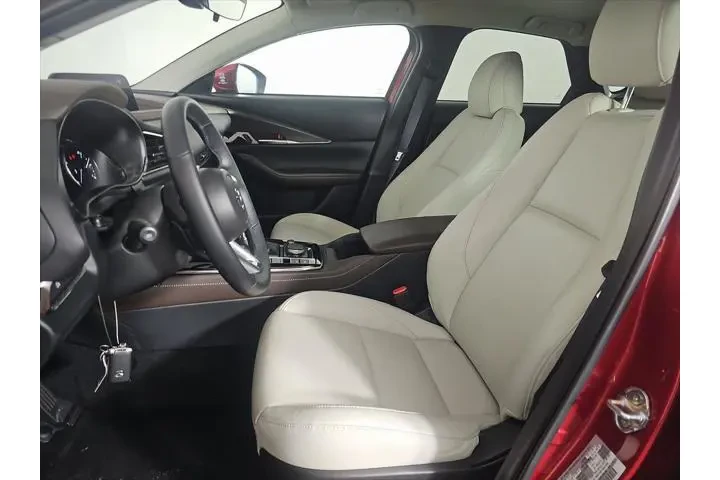 $30990 : Mazda CX-30 2025 AWD 2.5 S P image 4