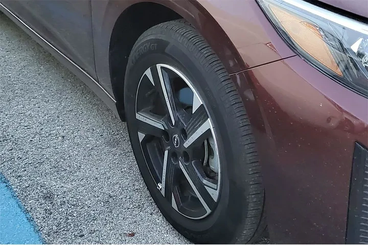 $21595 : Nissan Sentra 2025 SV 4dr Se image 4