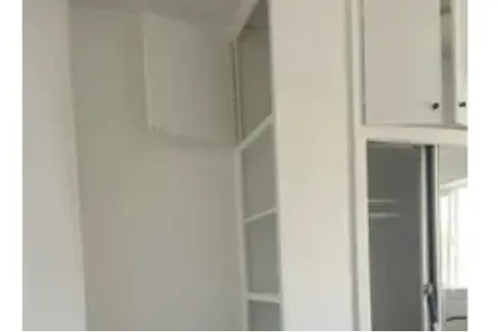 $800 : CUARTO DE RENTA image 1