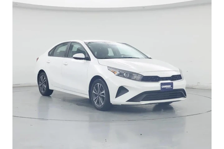 $18998 : Kia Forte 2024 LXS 4dr Sedan image 1