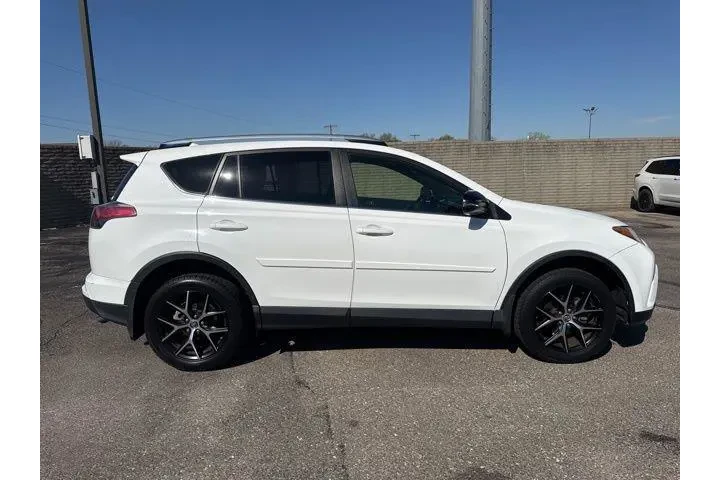 $21982 : Toyota RAV4 2016 SE 4dr SUV image 8