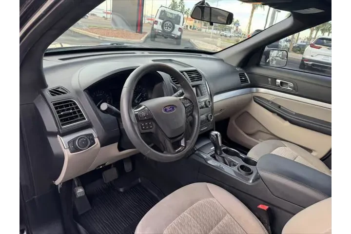 $17511 : Ford Explorer 2018 Base 4dr image 10