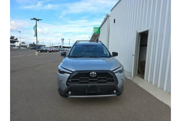 $36900 : Toyota Corolla Cross 2026 XL image 2
