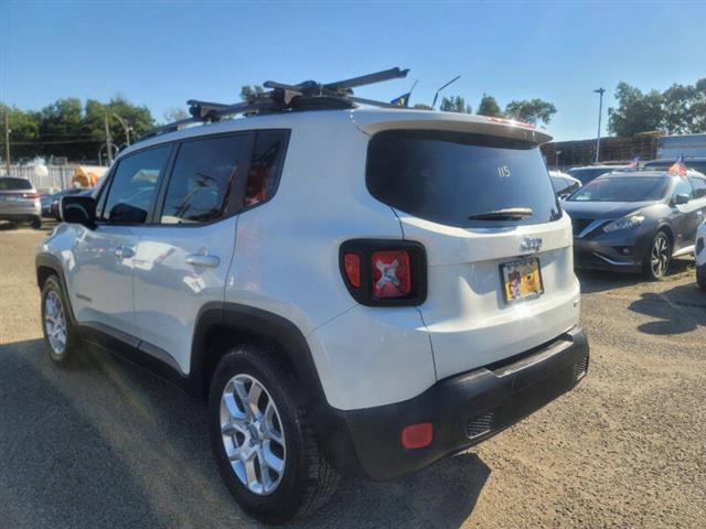 $11599 : 2016 Renegade Latitude image 5