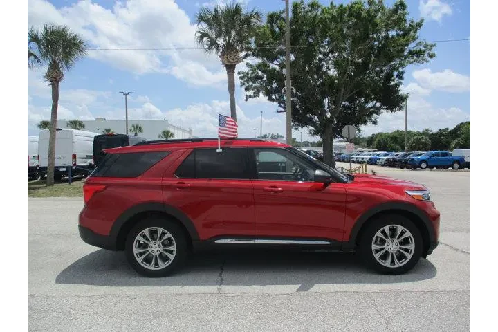 $28995 : Ford Explorer 2022 AWD XLT 4 image 8