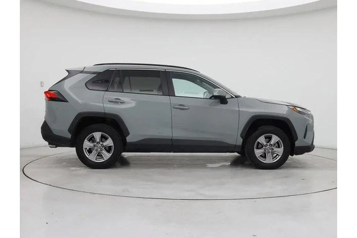 $25998 : Toyota RAV4 2022 AWD XLE 4dr image 7
