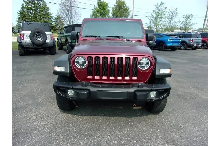 $30980 : Jeep Wrangler Unlimited 2021 image 10