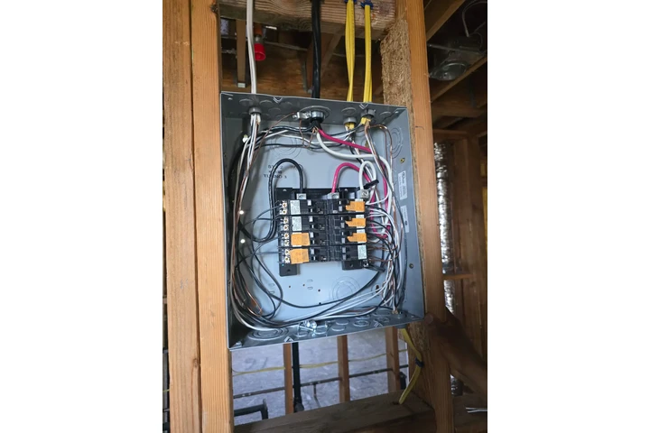 Electricista 24/7 image 5