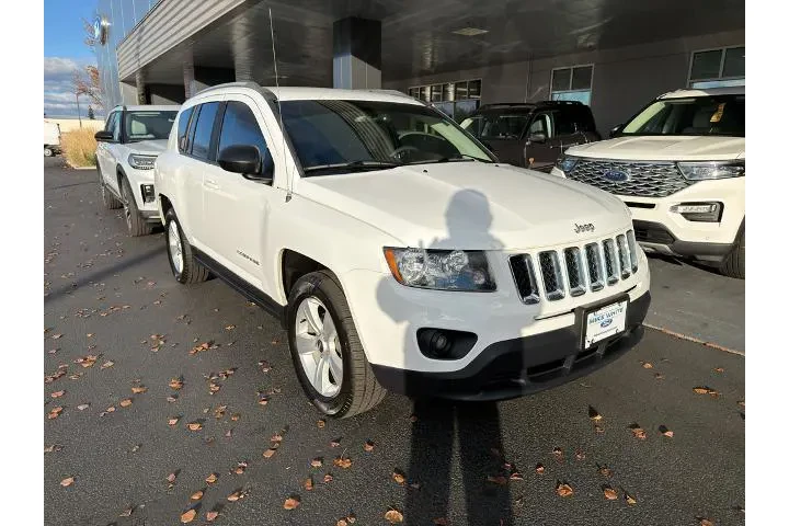 $13990 : Jeep Compass 2017 4X4 Sport image 1
