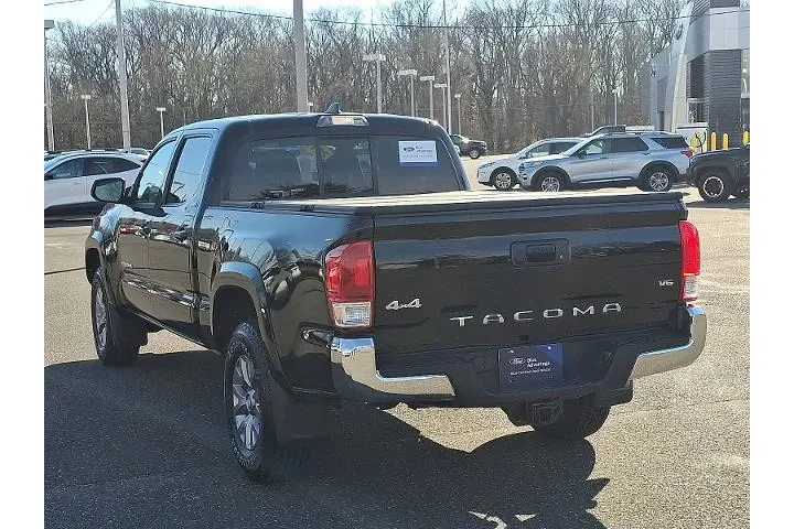 $26995 : Toyota Tacoma 2017 4x4 TRD O image 4