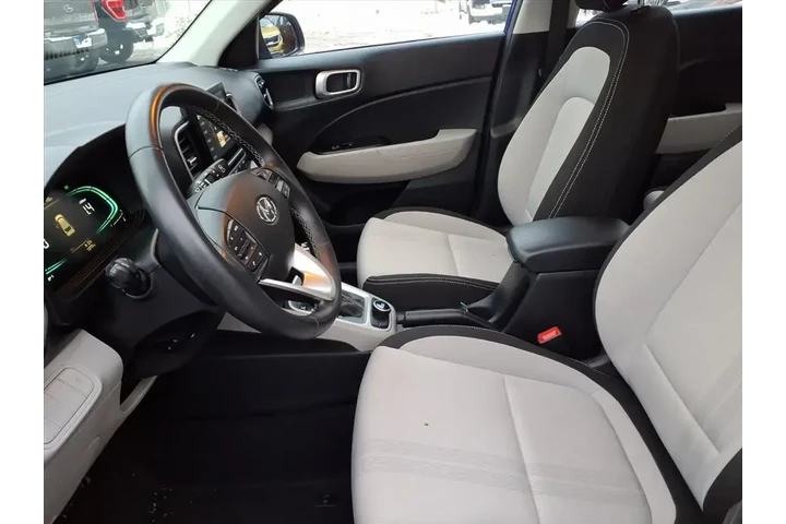$22480 : Hyundai VENUE 2023 SEL 4dr C image 9
