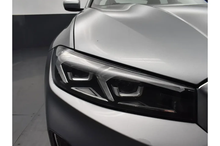 $24952 : BMW 3 Series 2024 330i 4dr S image 5